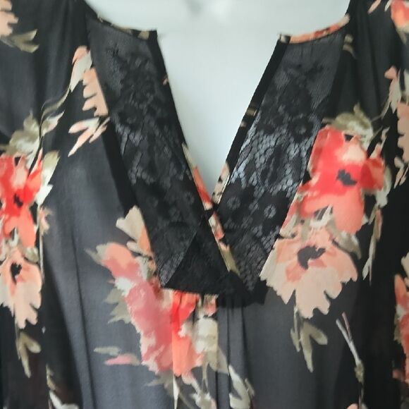 White House Black Market Pink Floral V-Neck Bishop Sleeve Dress With Lace Accent - Picture 4 of 6